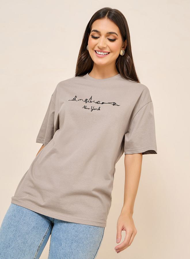 Styli Oversized Cotton Embroidered New York Longline T-Shirt - Image 1